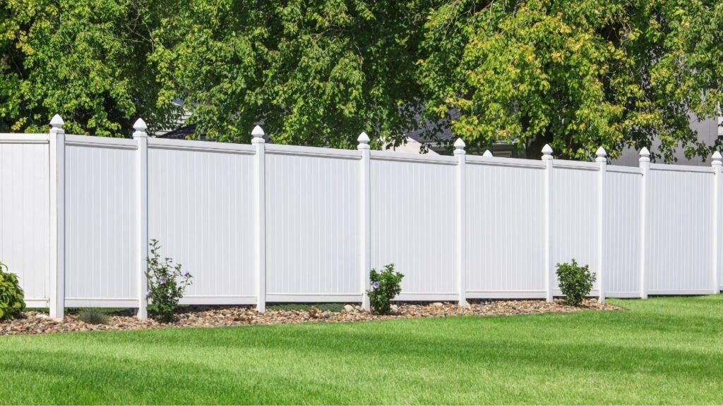 white vinyl fencing project in las cruces nm
